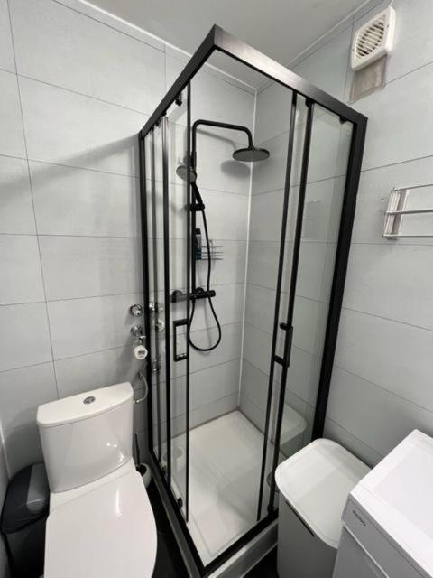 Ruhiges Und Klimatisiertes Apartment شتوتغارت المظهر الخارجي الصورة